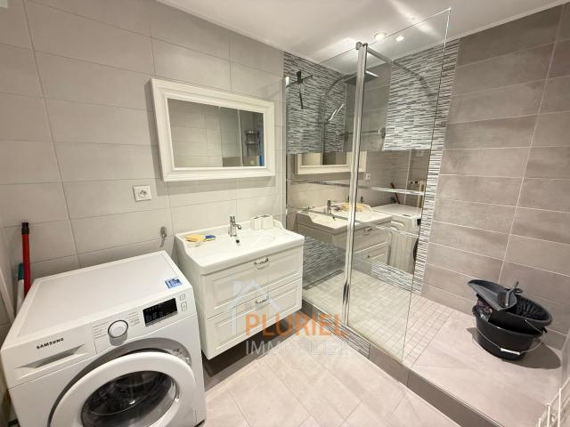 Magnifique 3 pièces 58.5m² meublé à NEUDORF Joli 1 pièce 30.3m²meublé Quai des Bateliers à STRASBOURG Joli 4 pièces 96m² à Neudorf Magnifique Studio meublé 24,08m² Quartier Forêt Noire / Esplanade EXCEPTIONNEL DUPLEX 3 PIÈCES MEUBLÉ EN CENTRE VILLE DE STR