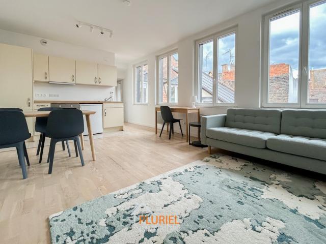 Magnifique 3 pièces 61m² meublé Place Gutenberg à STRASBOURG Magnifique 1 pièce 34.6m² à l’Orangerie Magnifique 1 pièce 33m² à NEUDORF RIVETOILE Joli 4 pièces 110m² au Contades à STRASBOURG Magnifique 1 pièce 22.3m² à la Krutenau Joli 2 pièces 33m² sur le