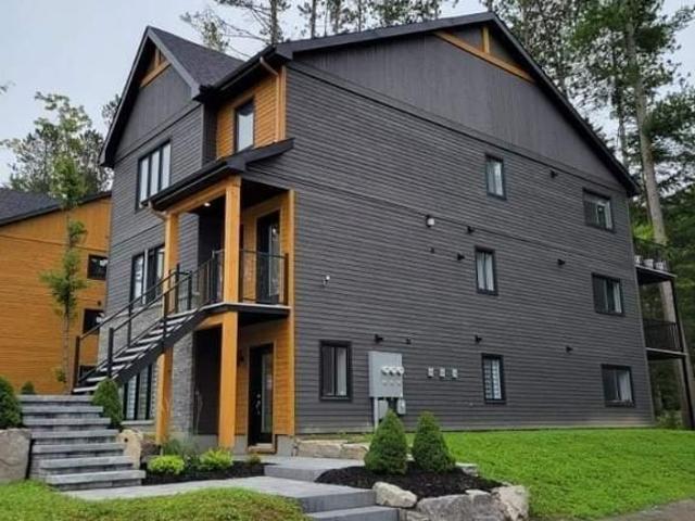Magnifique 5 1/2 à louer au Mont Tremblant