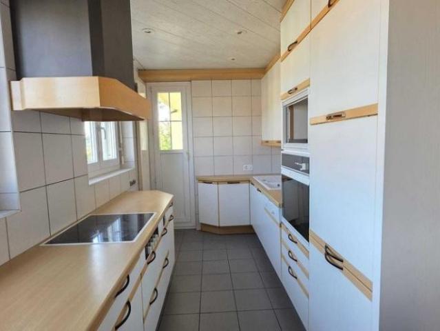 MAGNIFIQUE 5 PIÉCES AU REZ AVEC TERRASSE PRIVATIVE
