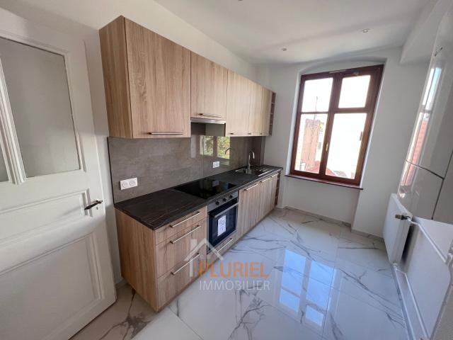 Magnifique 5 pièces 104.8m² au Contades Magnifique 3 pièces 63m² dans la résidence du PLAZA à STRASBOURG Magnifique 3 pièces 76m² en hyper centre de Strasbourg Chambre meublée 11m² pour étudiant à NEUDORF Magnifique Duplex meublé de 2 pièces quartier de l