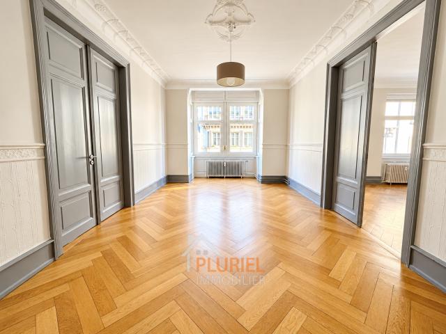 Magnifique 6 pièces 180m² Place de la République/Contades Magnifique 3 pièces 47.3m² meublé la Krutenau Magnifique 1 pièce 33.2m² à la Krutenau Chambre étudiante 16.63m² meublée à Strasbourg Centre Magnifique 2 pièces 64.5m² en hyper centre de Strasbourg
