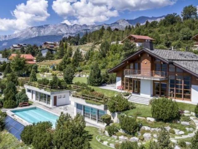 Magnifiques espaces pour cette Villa en location à Sergnou, Lens