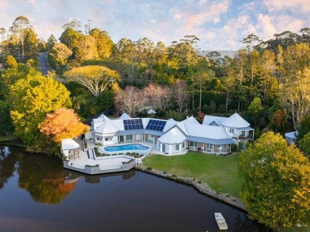 MAGNOLIA LAKEHOUSE MALENY: A John Oliver Original, Reimagined for Luxury Lakeside Living