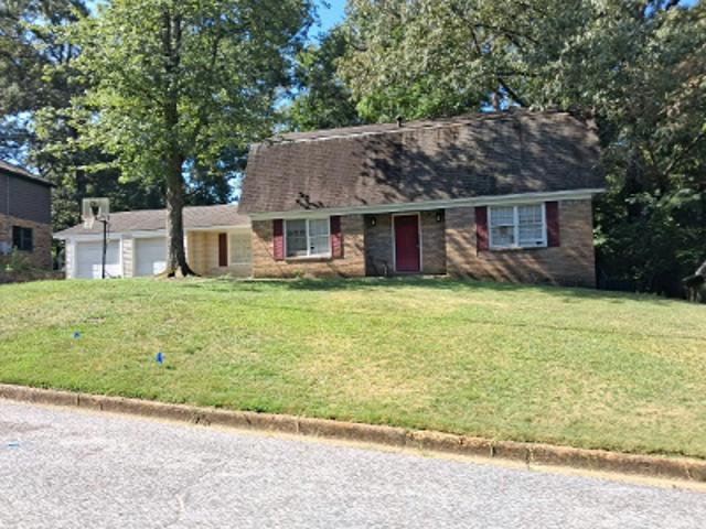 Magnolia Ln