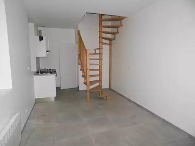 Magny en Vexin 95420 Location appartement 1 pièce t1 au dernier étage parking