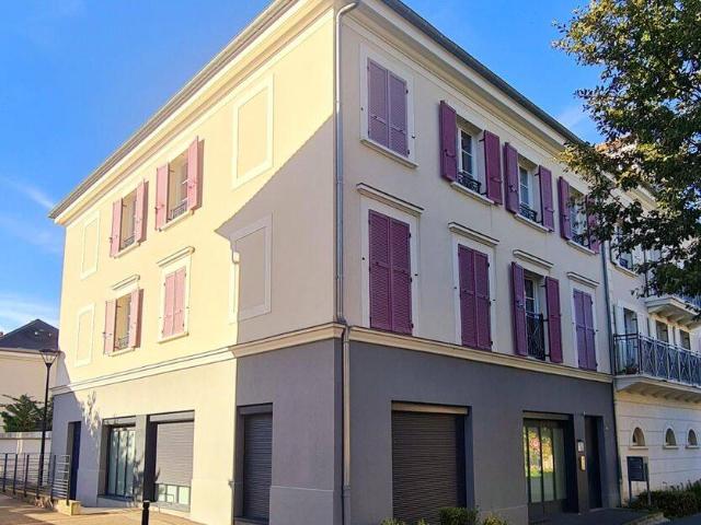 Magny Le Hongre: appartement dernier étage avec 2 pièces à loue
