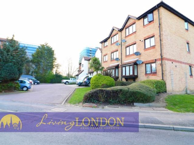 Magpie Close, Enfield EN1, 1 bed flat to rent, £1,450 pcm | PrimeLocation