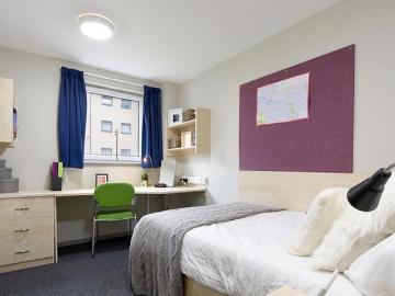 Mahalakshmi Has an Apartment
