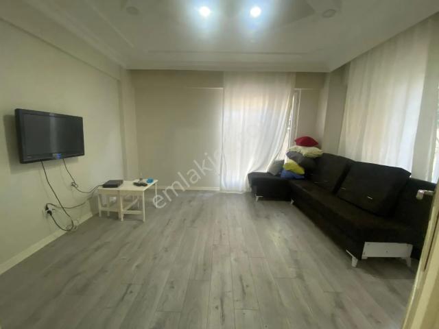 Mahir Emlak' Tan Metrobüse 1 Dk. 1+1 Masrafsız Ters Dublex boş