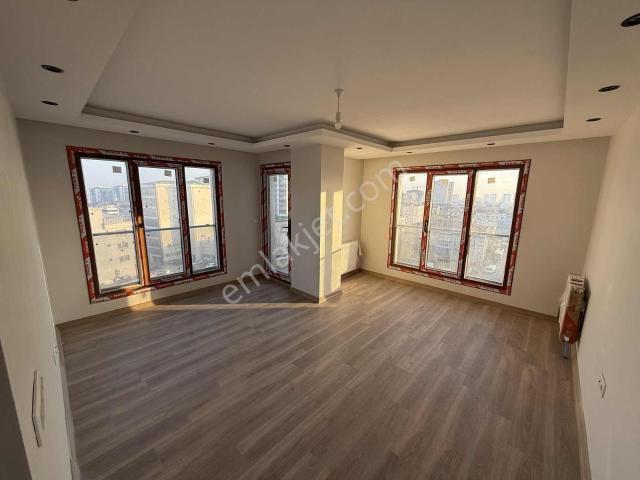 Mahmutbey Güneşli / 3+1 100 M² Sıfır İki Balkonlu / Revan Park