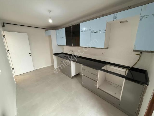 Mahmutbey Güneşli / Temiz 2+1 103 M² Şık Ferah / Revan Park