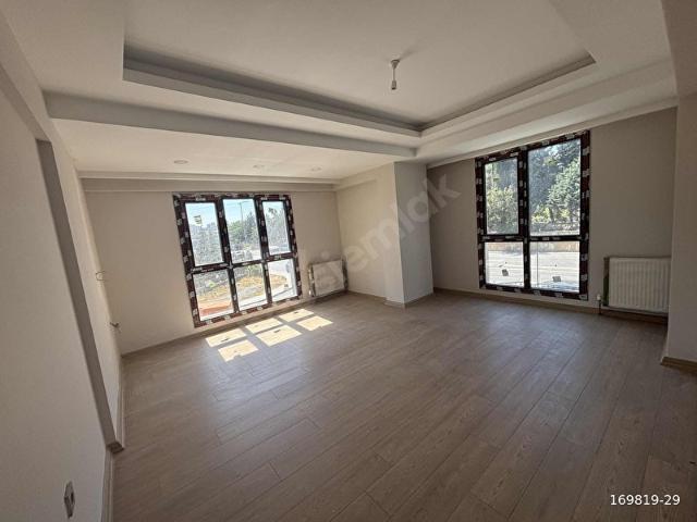 Mahmutbey de Sıfır 3+1 kiralık daire