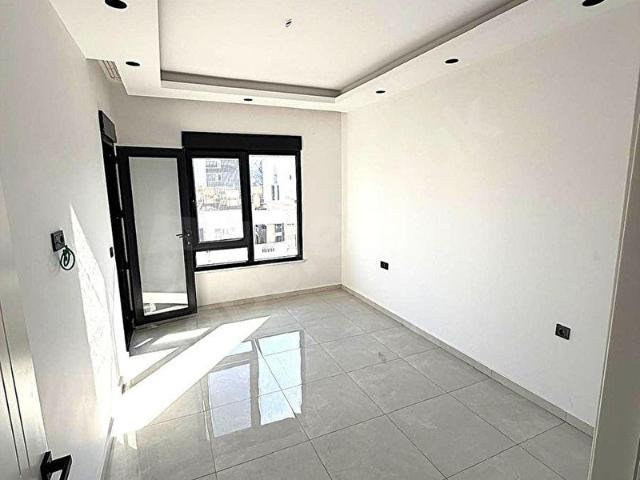 Mahmutlar Alanya 1+1 Boş Kiralık Ev