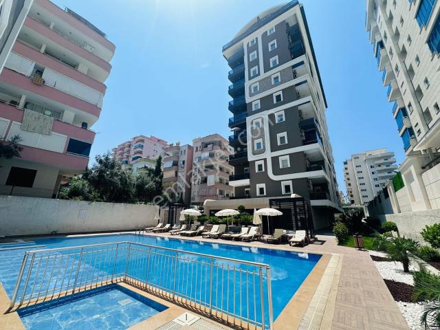 Mahmutlar Full Aktiviteli Site İçerisinde 1+1 Eşyalı Daire
