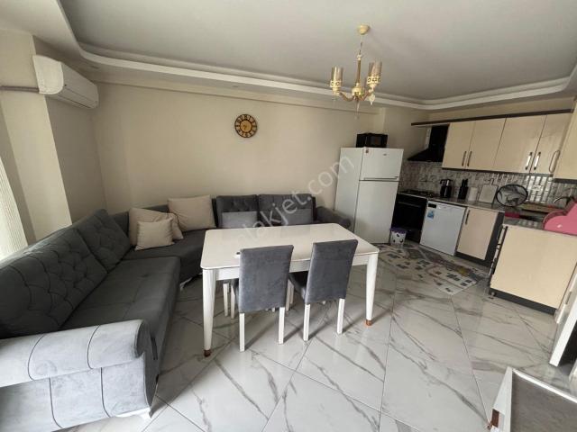 Mahmutlar Mahallesi Gülsüm Hanım Apartmanı'nda 2+1 Eşyalı Kiralık Daire