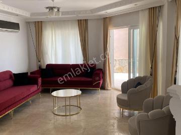 Mahmutlar Mahallesinde Uzun Dönem Kiralık Tripleks Villa Mahmutlar Alanya Antalya