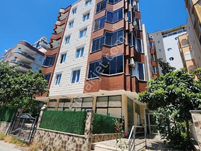 Mahmutlar Merkezde 1+1 Geniş Eşyalı Daire