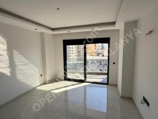 Mahmutlar'da 1+1 Kiralık Ful Aktiviteli Daire
