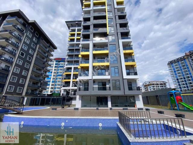 Mahmutlarda Denize Yakın Lüx Site İçerisinde 1+1 Daire