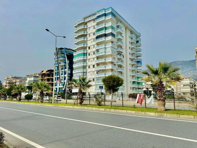 Mahmutlar'da Kiralık Denize Sıfır Site İçi Eşyalı 2+1 Daire