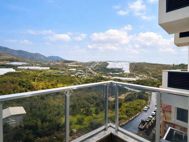 Mahmutlar'da Otel Konseptinde Manzaralı Satılık 1+1 Daire
