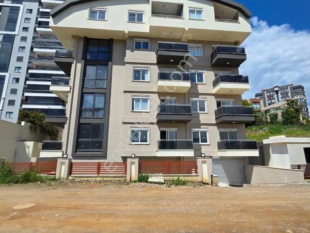 Mahmutlar'da Satılık 2+1 Dubleks Sıfır Daire Kapalı Otoparklı