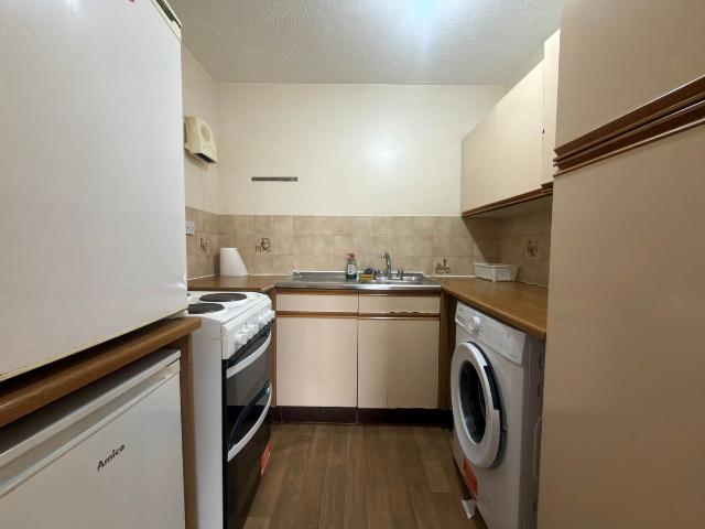 Mahon Close, Enfield EN1, Studio to rent, £1,195 pcm | PrimeLocation