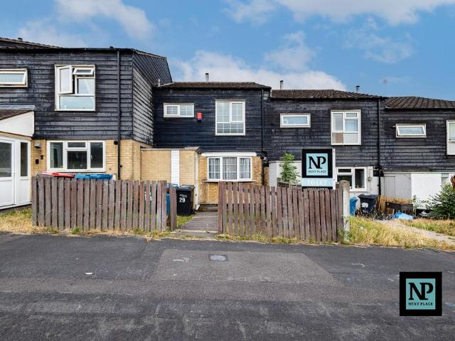 Maitland, Tamworth, B77 3 bed terraced house to rent £1,085 pcm £250 pw