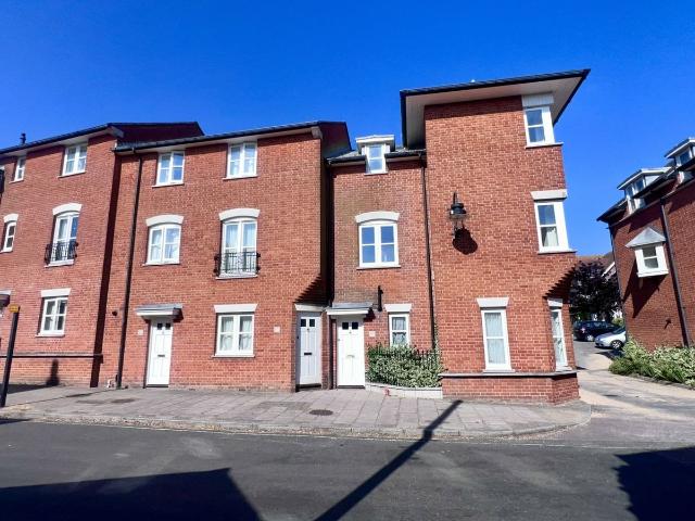 Maitland Court, Belmore Lane, Lymington, Hampshire SO41, 2 bed maisonette to rent, £1,200 pcm | PrimeLocation