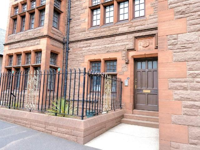 Maitland Street, Stobswell, Dundee, DD4 2 bed flat to rent £695 pcm £160 pw