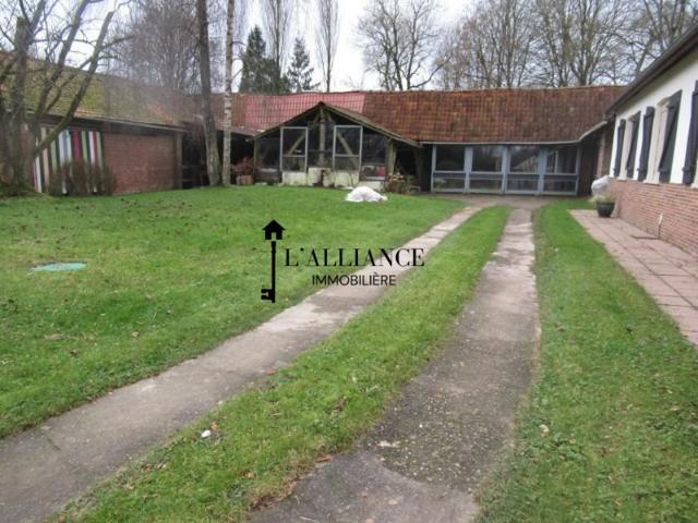 Maizières: immense maison à acheter 372750 EUR