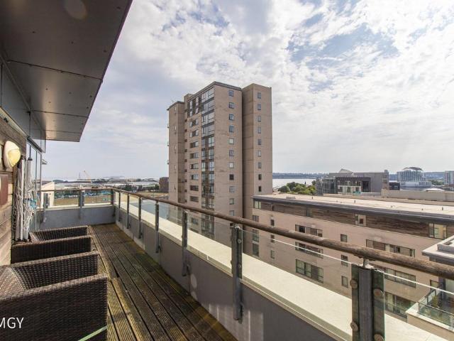 Maia House, Celestia, Cardiff Bay 2 bed penthouse to rent £1,550 pcm £358 pw
