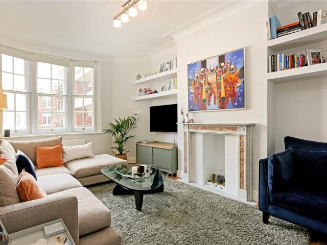Maida Vale, London, W9 3 bed flat to rent £4,250 pcm £981 pw
