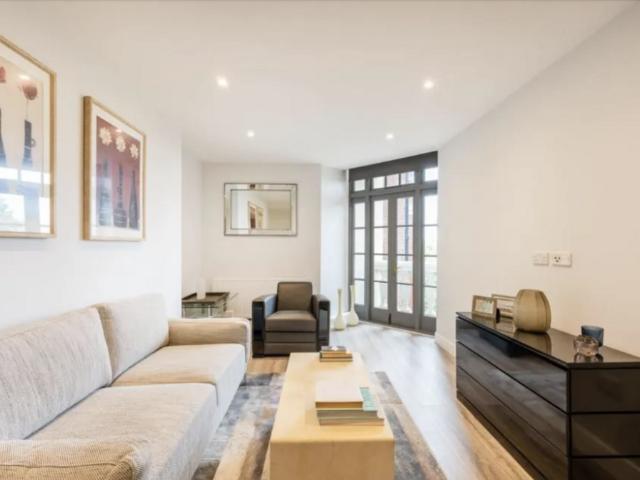 Maida Vale, London W9 3 bed flat to rent £5,763 pcm £1,330 pw