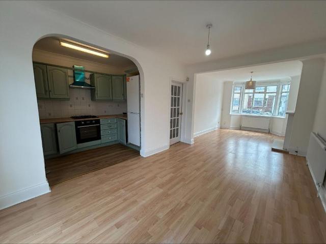 Maida Road, Belvedere 3 bed terraced house to rent £2,000 pcm £462 pw