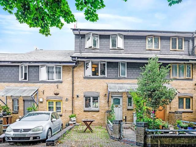 Maiden Lane, Borough 3 bed terraced house to rent £4,333 pcm £1,000 pw