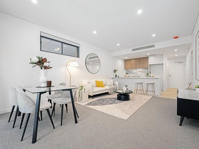 Maiden Place Brand New Apartment