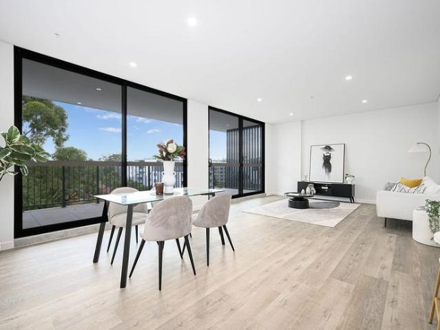 Maiden Place Brand New Apartment in Penrith CBD