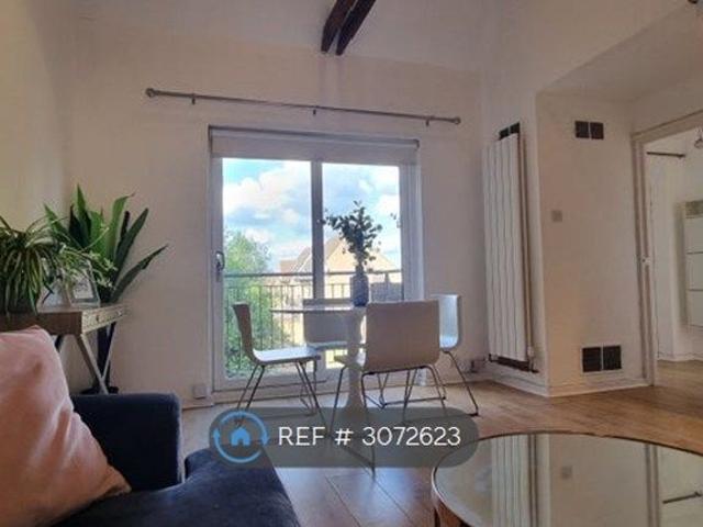 Maiden Place, Reading RG6, 1 bed maisonette to rent, £1,150 pcm | PrimeLocation