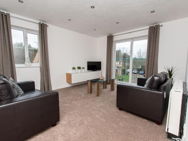 Maidenbower, Crawley RH10, 2 bed flat to rent, £1,525 pcm | PrimeLocation