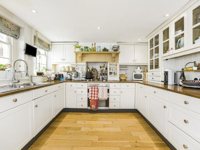 Maidenstone Hill, Greenwich, SE10 4 bed terraced house to rent £5,250 pcm £1,212 pw