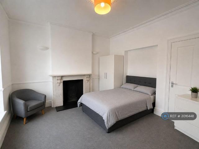 Maidstone Road, Chatham, ME4 1 bed in a house share to rent £700 pcm £162 pw