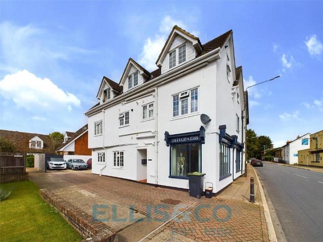 Maidstone Road, Hadlow, Tonbridge. 1 bed apartment to rent £1,050 pcm £242 pw