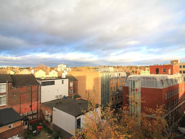 Maidstone Road, Norwich NR1 2 bed apartment to rent £1,295 pcm £299 pw