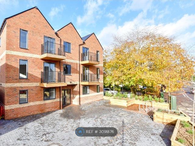 Maidstone Road, Paddock Wood, Tonbridge TN12, 1 bed flat to rent, £1,300 pcm | PrimeLocation