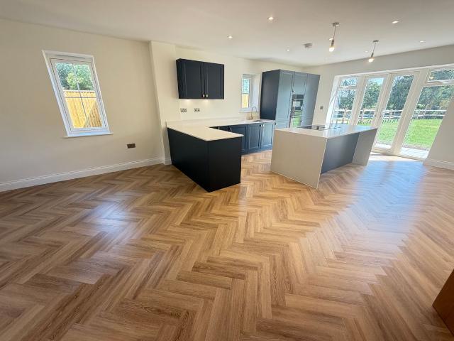 Maidstone Road, Staplehurst TN12, 5 bed detached house to rent, £3,700 pcm | PrimeLocation