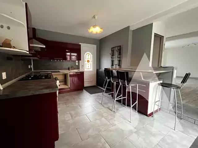 Maignelay Montigny 60420 Achat / Vente maison 4 pièces t4 au dernier étage