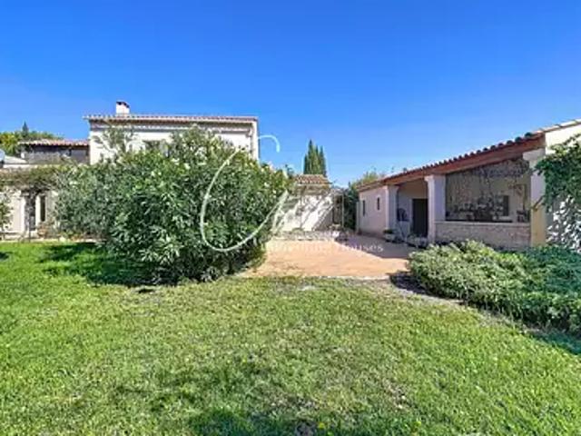 Maillane 13910 Achat / Vente maison 7 pièces t7 parking