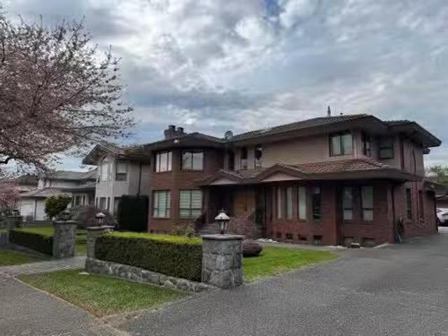 Main&Above Lvl 6921 Grant Place, Burnaby, BC, V5B 4X4 house.